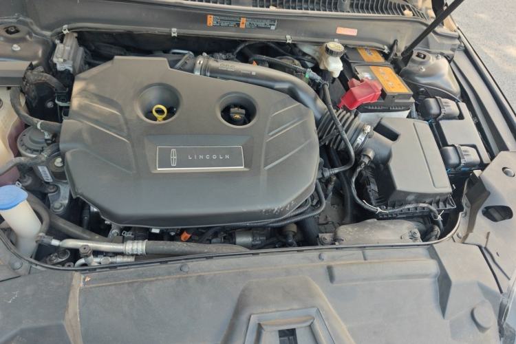 Used Lincoln MKZ 2020 2.0T Deluxe Edition Engine Bay