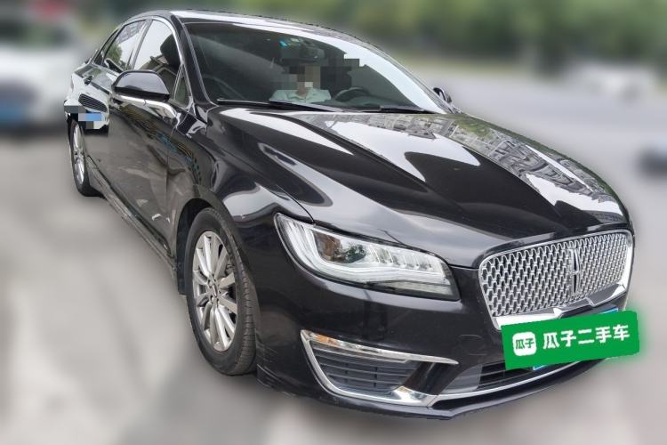 Used Lincoln MKZ 2020 2.0T Deluxe Edition Front Right 45 Deg
