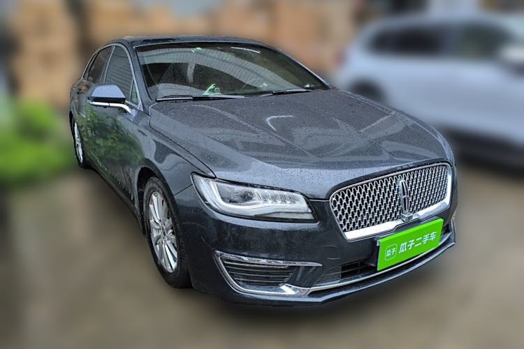Used Lincoln MKZ 2020 2.0T Deluxe Edition Front Right 45 Deg