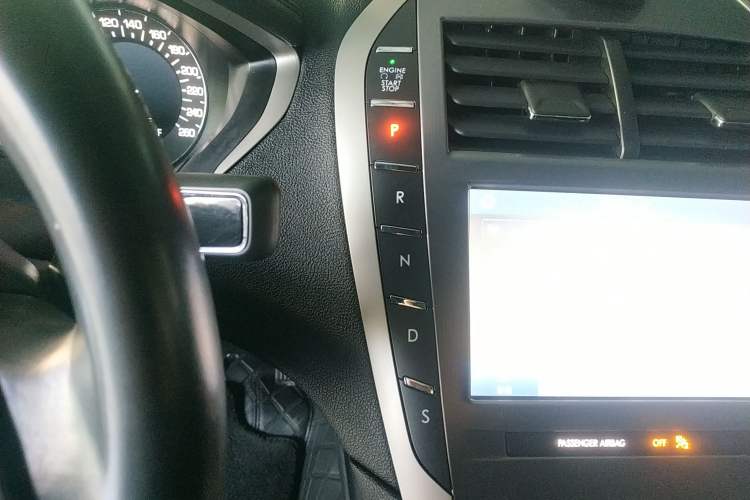 Used Lincoln MKZ 2020 2.0T Deluxe Edition Gear Lever