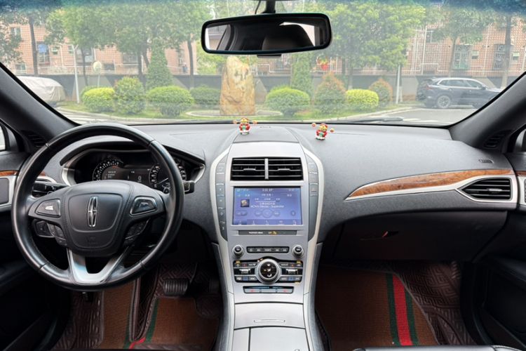 Used Lincoln MKZ 2020 2.0T Deluxe Edition Interior 1
