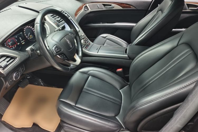 Used Lincoln MKZ 2020 2.0T Deluxe Edition Interior 2
