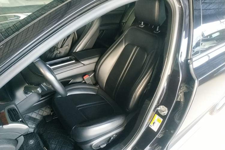 Used Lincoln MKZ 2020 2.0T Deluxe Edition Left Front Seat