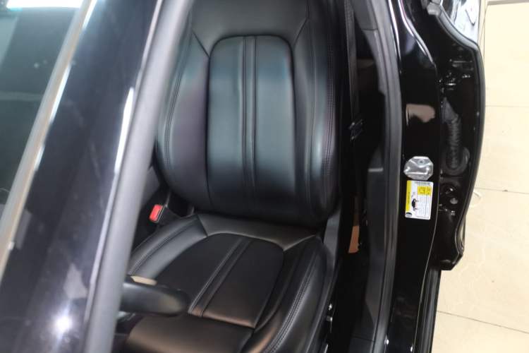 Used Lincoln MKZ 2020 2.0T Deluxe Edition Left Front Seat