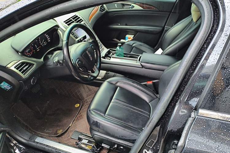 Used Lincoln MKZ 2020 2.0T Deluxe Edition Left Front Seat