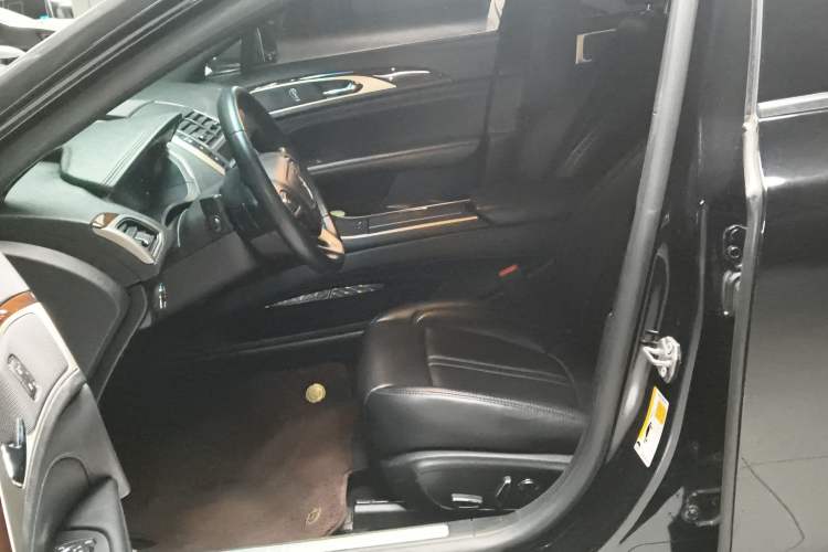 Used Lincoln MKZ 2020 2.0T Deluxe Edition Left Front Seat