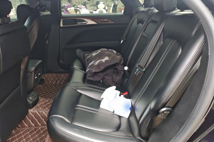 Used Lincoln MKZ 2020 2.0T Deluxe Edition Left Rear Seat