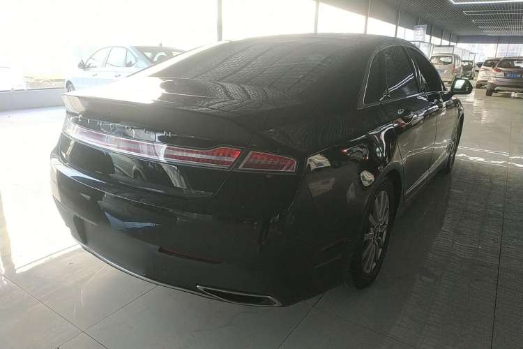 Used Lincoln MKZ 2020 2.0T Deluxe Edition Rear Right 45 Deg