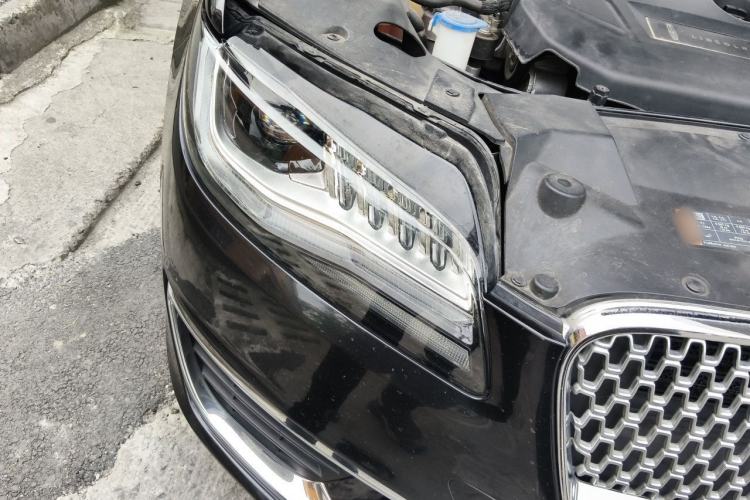 Used Lincoln MKZ 2020 2.0T Deluxe Edition Right Front Headlight