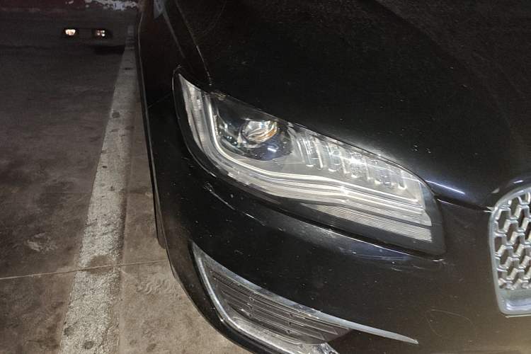 Used Lincoln MKZ 2020 2.0T Deluxe Edition Right Front Headlight