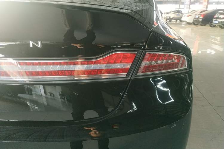 Used Lincoln MKZ 2020 2.0T Deluxe Edition Right Rear Taillight