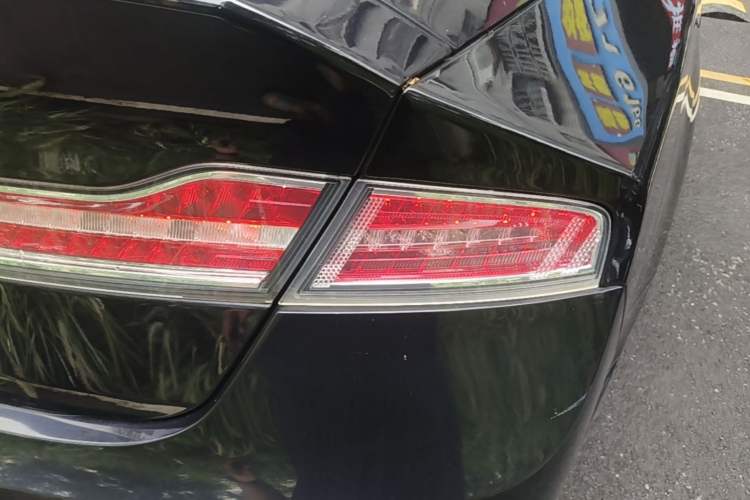 Used Lincoln MKZ 2020 2.0T Deluxe Edition Right Rear Taillight