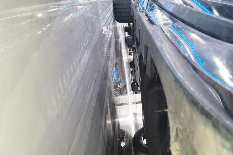 Used Lincoln MKZ 2020 2.0T Deluxe Edition Right Side Sill