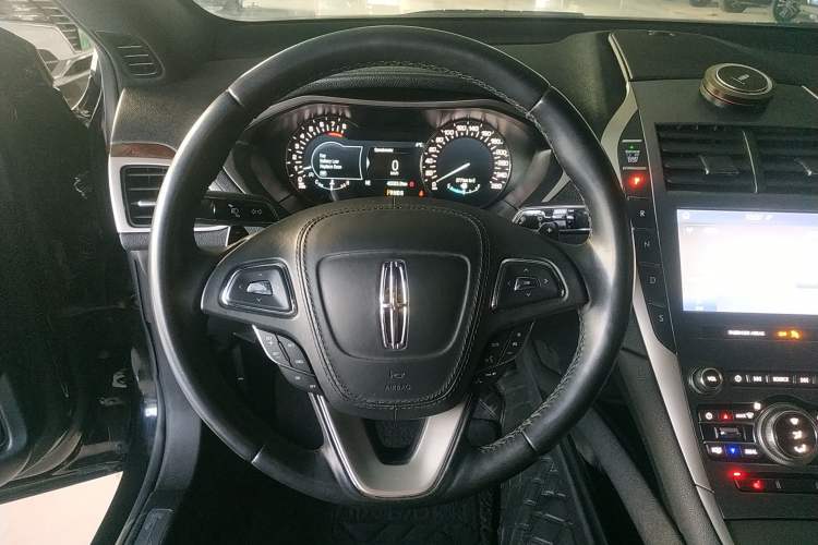 Used Lincoln MKZ 2020 2.0T Deluxe Edition Steering Wheel