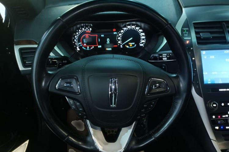 Used Lincoln MKZ 2020 2.0T Deluxe Edition Steering Wheel