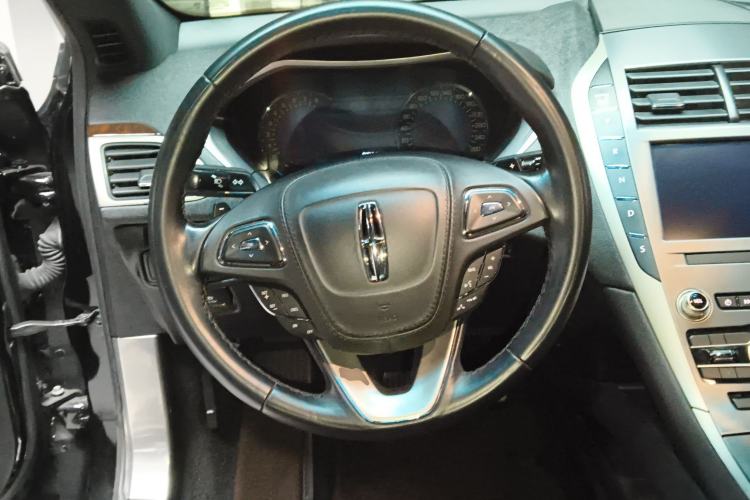 Used Lincoln MKZ 2020 2.0T Deluxe Edition Steering Wheel