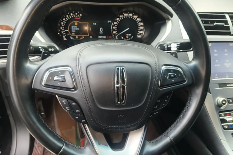 Used Lincoln MKZ 2020 2.0T Deluxe Edition Steering Wheel