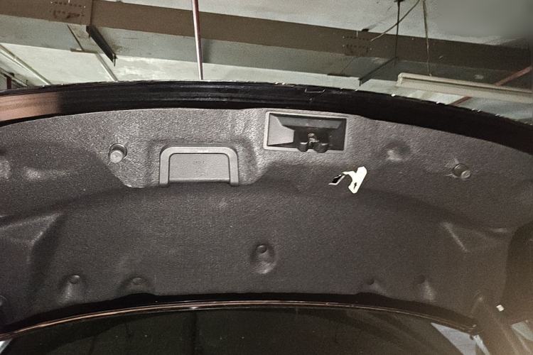 Used Lincoln MKZ 2020 2.0T Deluxe Edition Trunk