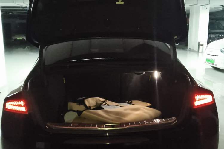 Used Lincoln MKZ 2020 2.0T Deluxe Edition Trunk
