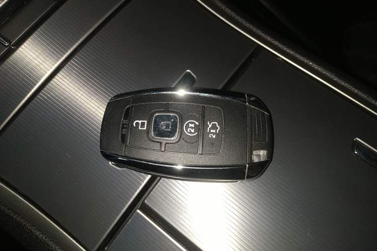 Used Lincoln MKZ 2020 2.0T Deluxe Edition Vehicle Key