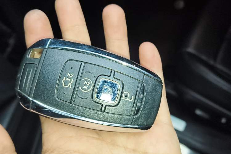 Used Lincoln MKZ 2020 2.0T Deluxe Edition Vehicle Key