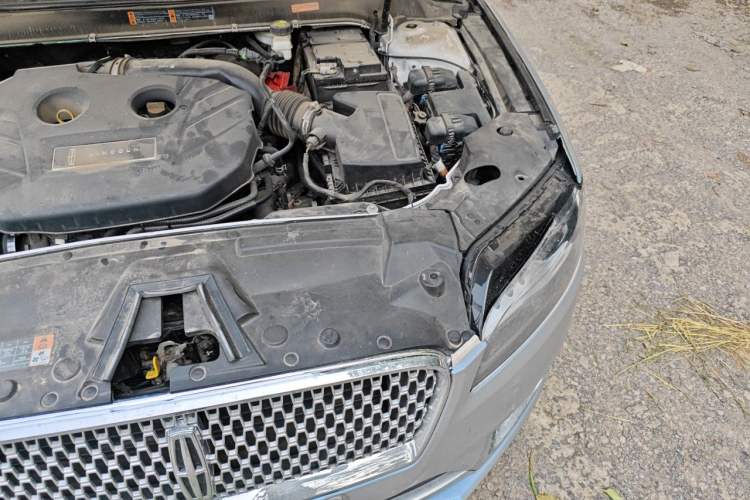 Used Lincoln MKZ 2020 2.0T Deluxe Edition Engine Bay Left