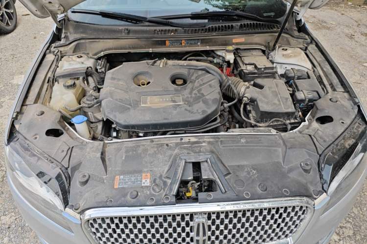 Used Lincoln MKZ 2020 2.0T Deluxe Edition Engine Bay