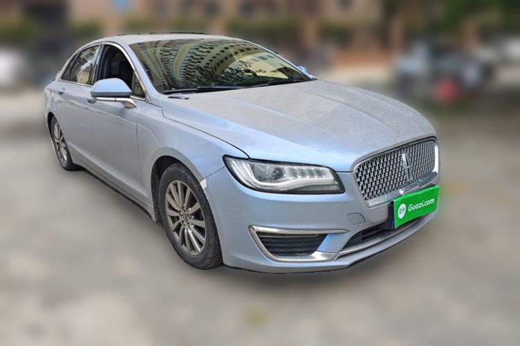 Used Lincoln MKZ 2020 2.0T Deluxe Edition Front Right 45 Deg