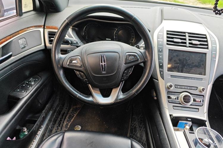 Used Lincoln MKZ 2020 2.0T Deluxe Edition Steering Wheel