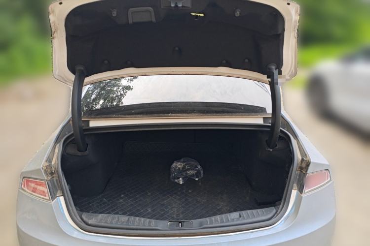 Used Lincoln MKZ 2020 2.0T Deluxe Edition Trunk