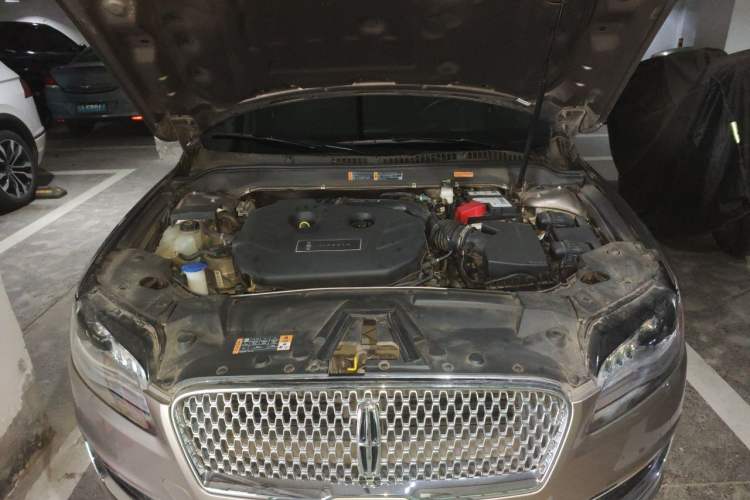 Used Lincoln MKZ 2020 2.0T Deluxe Edition Engine Bay