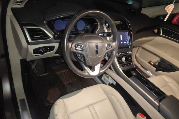 Used Lincoln MKZ 2020 2.0T Deluxe Edition Center Console