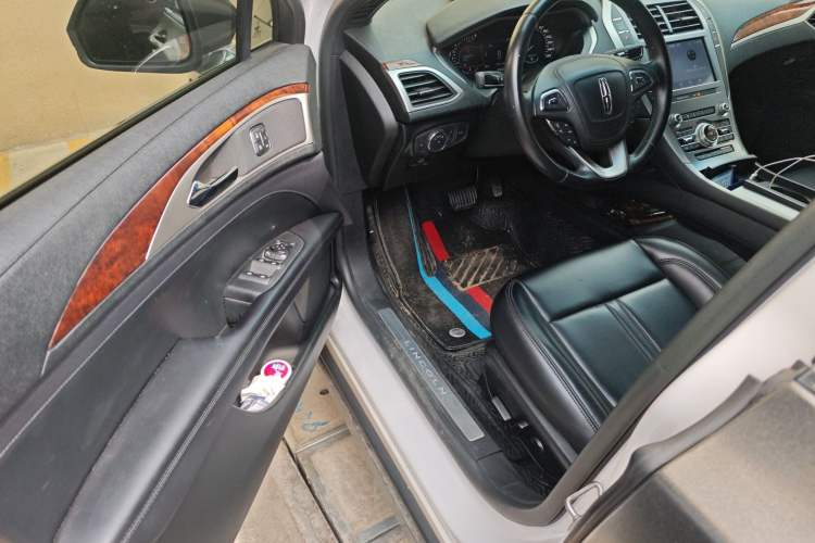 Used Lincoln MKZ 2020 2.0T Deluxe Edition Driver Seat