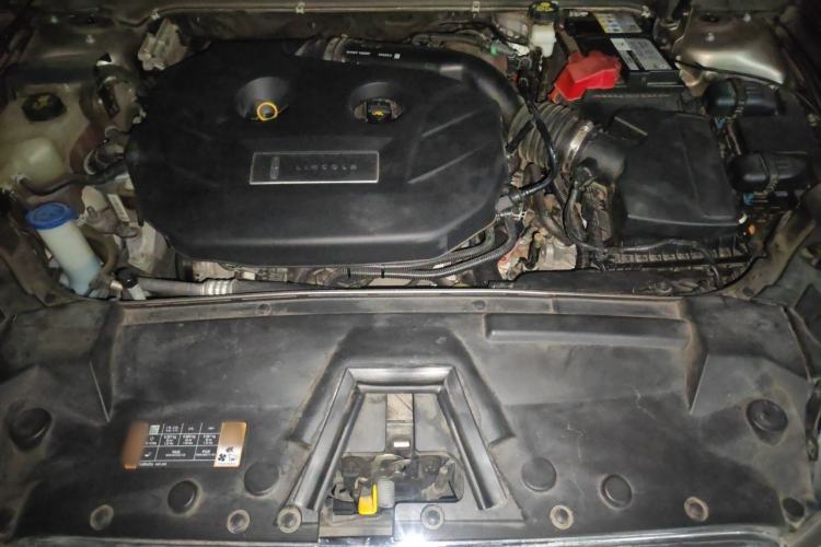 Used Lincoln MKZ 2020 2.0T Deluxe Edition Engine Bay