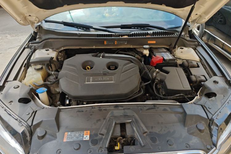 Used Lincoln MKZ 2020 2.0T Deluxe Edition Engine Bay