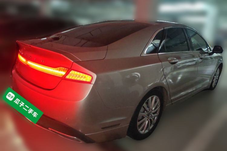 Used Lincoln MKZ 2020 2.0T Deluxe Edition Rear Right 45 Deg