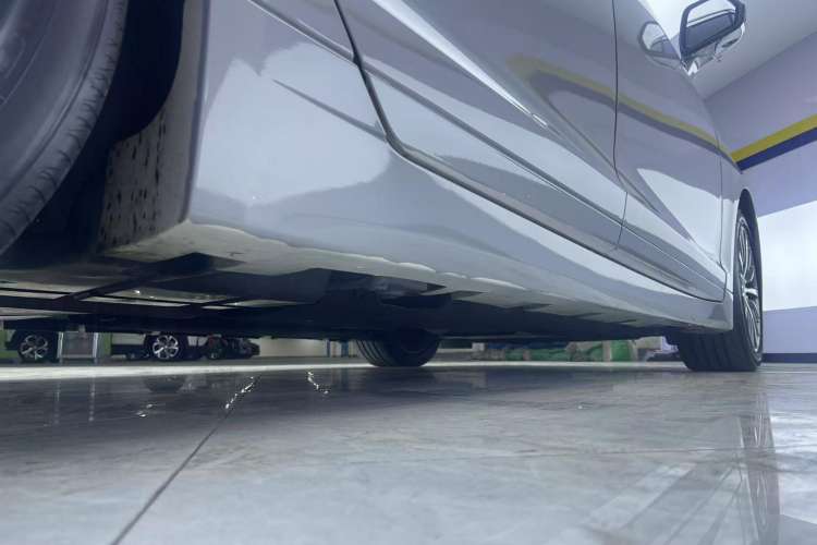 Used Lincoln MKZ 2020 2.0T Luxury Edition Right Side Sill