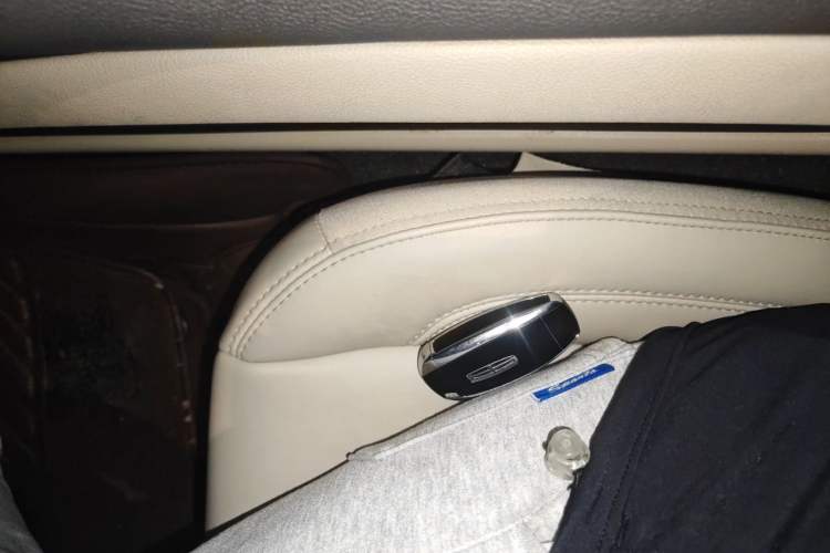 Used Lincoln MKZ 2020 2.0T Deluxe Edition Vehicle Key