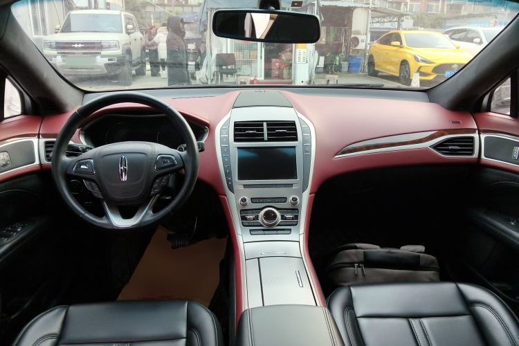 Used Lincoln MKZ 2020 2.0T Deluxe Edition Center Console