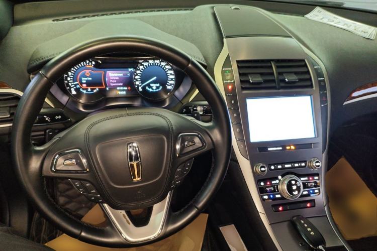 Used Lincoln MKZ 2020 2.0T Deluxe Edition Center Console