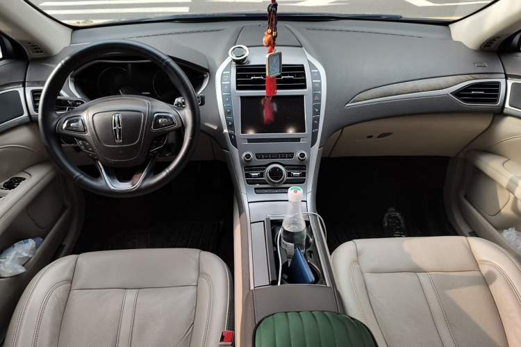 Used Lincoln MKZ 2020 2.0T Luxury Edition Center Console
