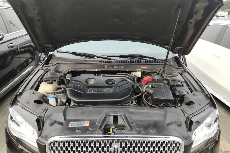 Used Lincoln MKZ 2020 2.0T Deluxe Edition Engine Bay
