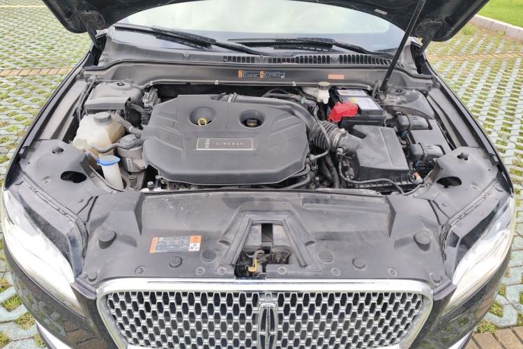 Used Lincoln MKZ 2020 2.0T Deluxe Edition Engine Bay