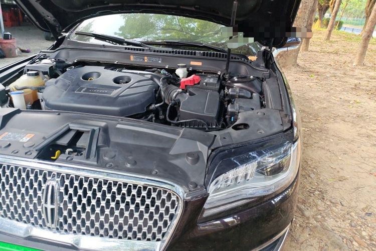 Used Lincoln MKZ 2020 2.0T Deluxe Edition Engine Bay Left