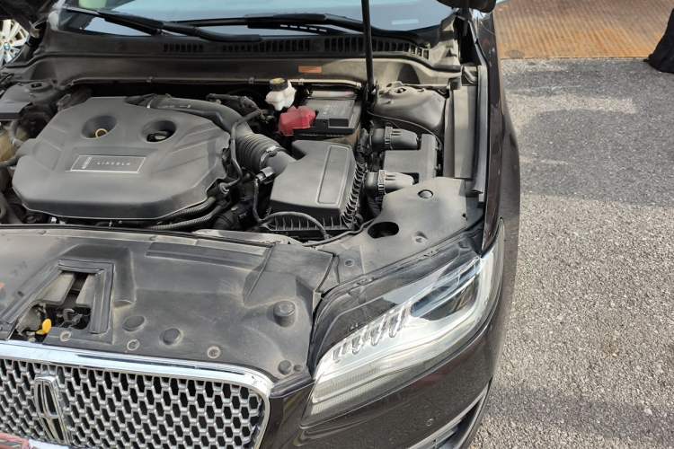 Used Lincoln MKZ 2020 2.0T Luxury Edition Engine Bay Left