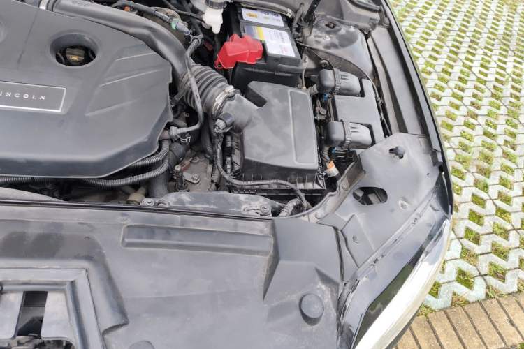 Used Lincoln MKZ 2020 2.0T Deluxe Edition Engine Bay Left