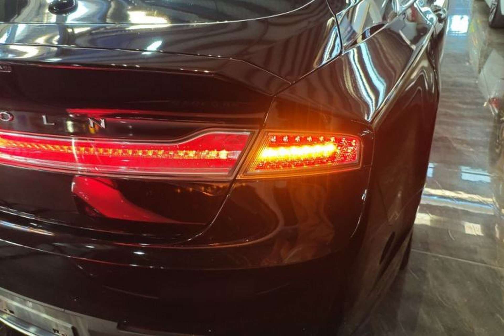 Used Lincoln MKZ 2020 2.0T Deluxe Edition Exterior 2