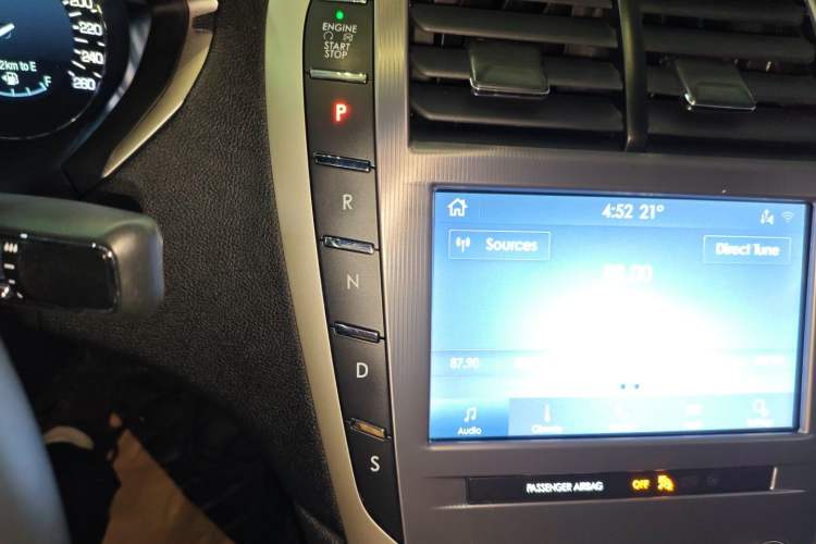Used Lincoln MKZ 2020 2.0T Deluxe Edition Gear Lever