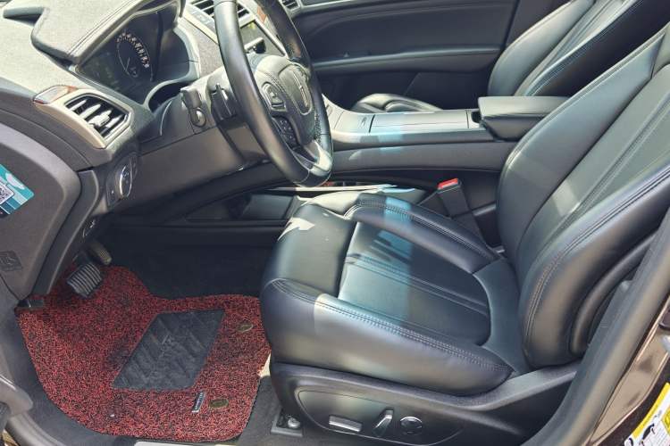 Used Lincoln MKZ 2020 2.0T Deluxe Edition Interior 1