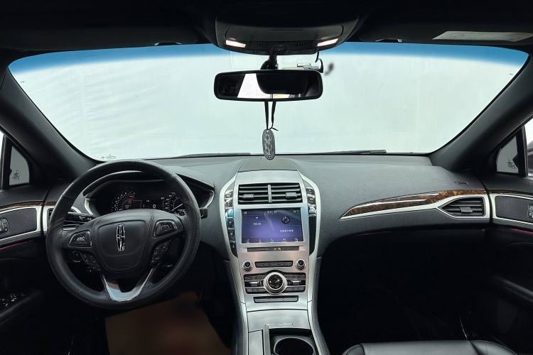 Used Lincoln MKZ 2020 2.0T Deluxe Edition Interior 1
